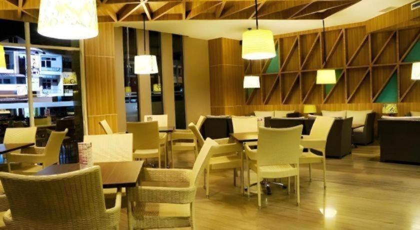 Orchardz Hotel Gajah Mada Pontianak Zewnętrze zdjęcie
